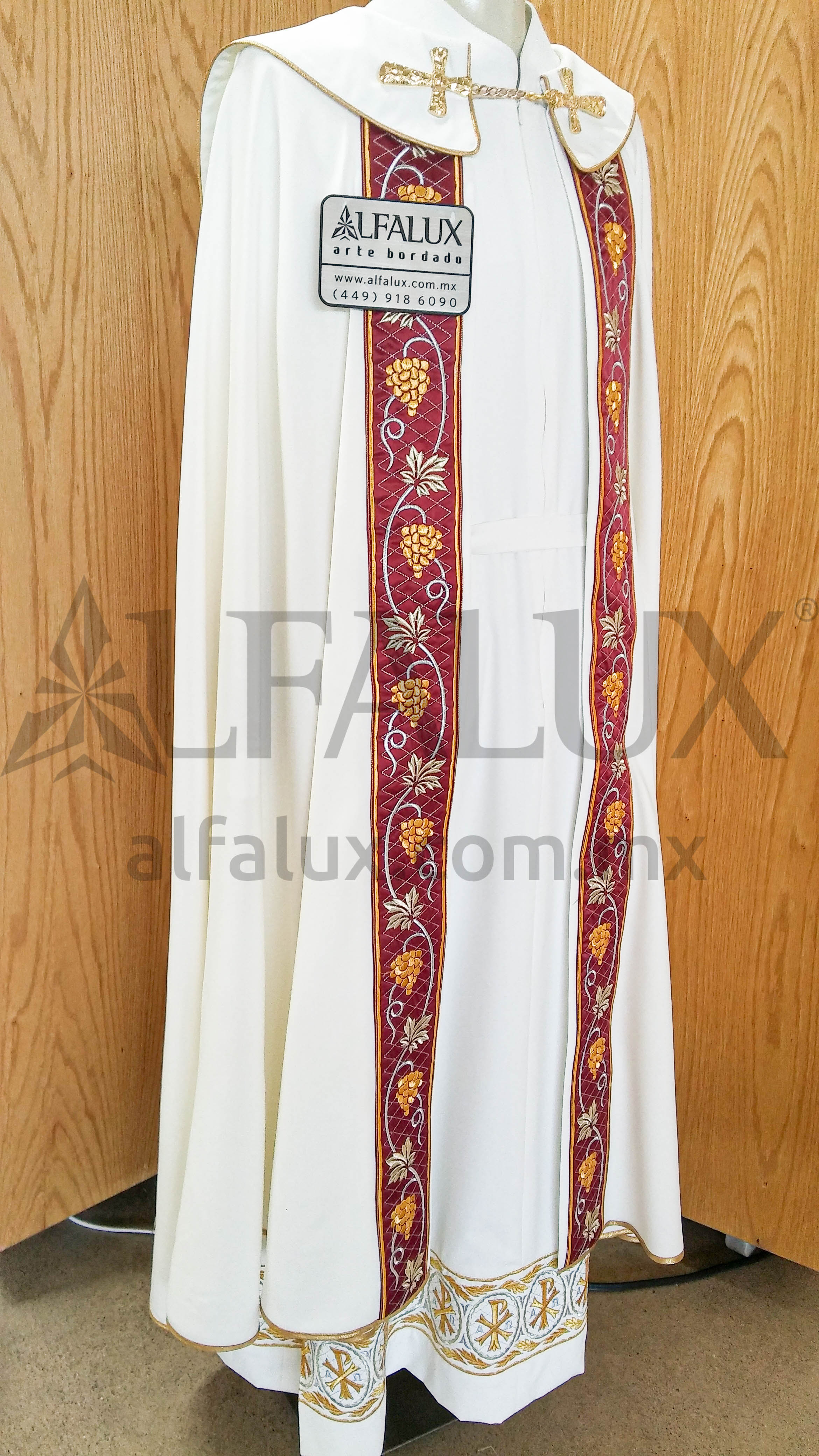 03 UVAS Blanco Capa RojoQuem 342